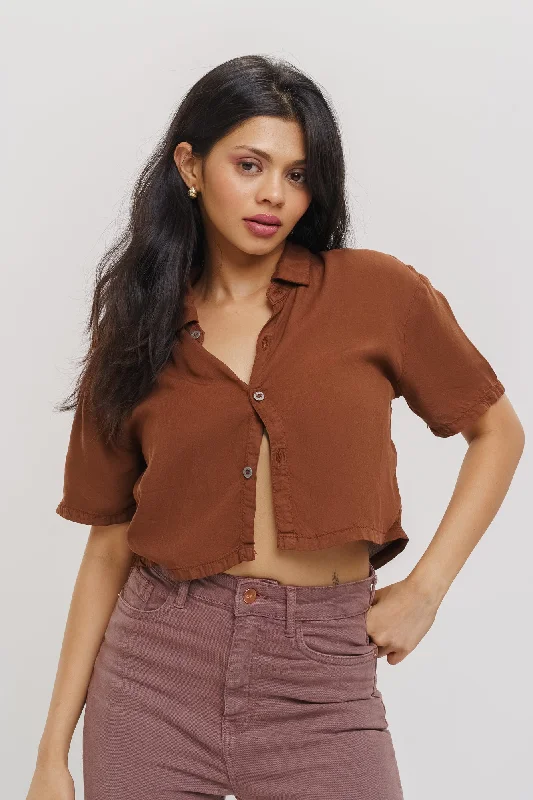 Savannah Crop Shirt Modern Short Sleeve Top