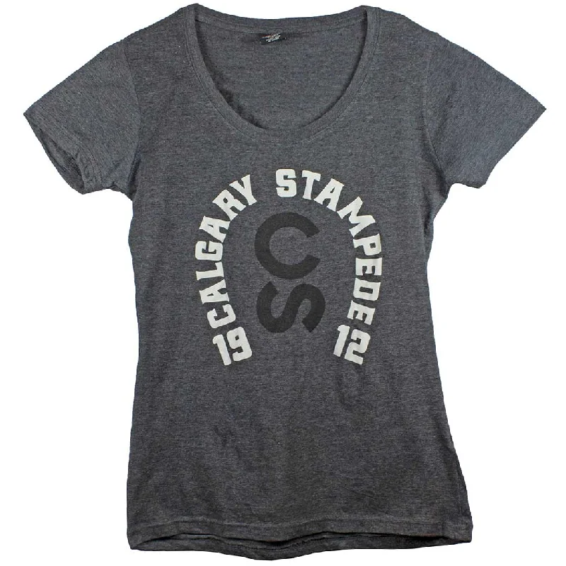 Calgary Stampede Women's CS Logo 1912 Graphic T-Shirt Notch Collar Peter Pan Collar Cowl Neck