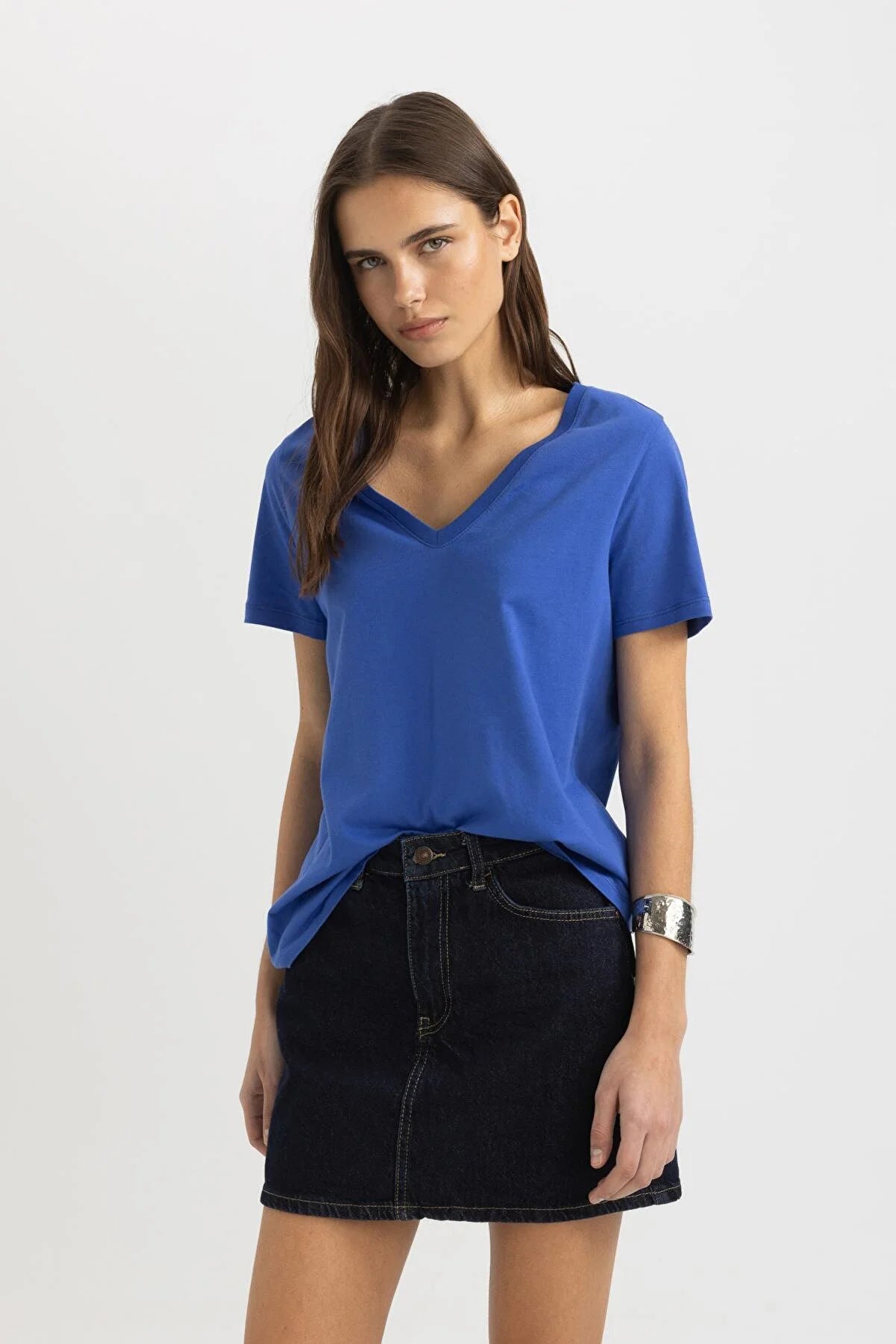 Defacto Women's Blue Regular Fit V-Neck Short Sleeve T-Shirt Notch Collar Peter Pan Collar Cowl Neck