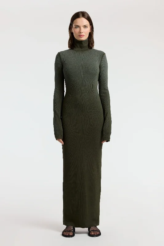 Verona Turtleneck Maxi Dress Stylish V-Neck Maxi Dress